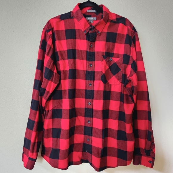 Eddie Bauer Classic Fit Flannel Shirt in Buffalo Check Plaid Red and Black - Picture 1 of 10